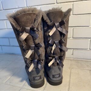 UGG Women's Bailey Bow Winter Boot Size 8 UGG S/N 1007308